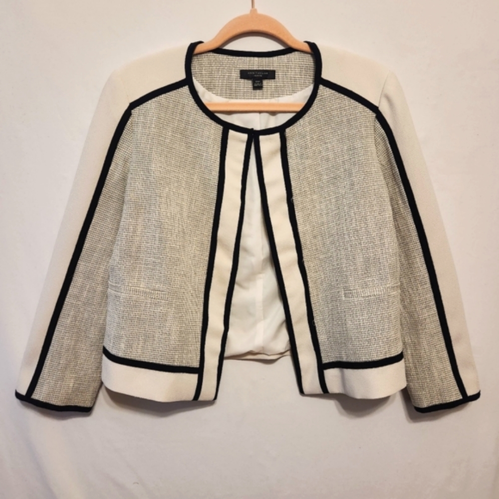 Cream Textured Hook Front Blazer